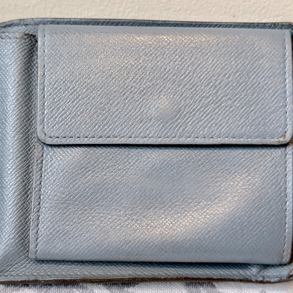 Louis Vuitton Men’s Tri Fold Gray Wallet - Picture 9 of 10